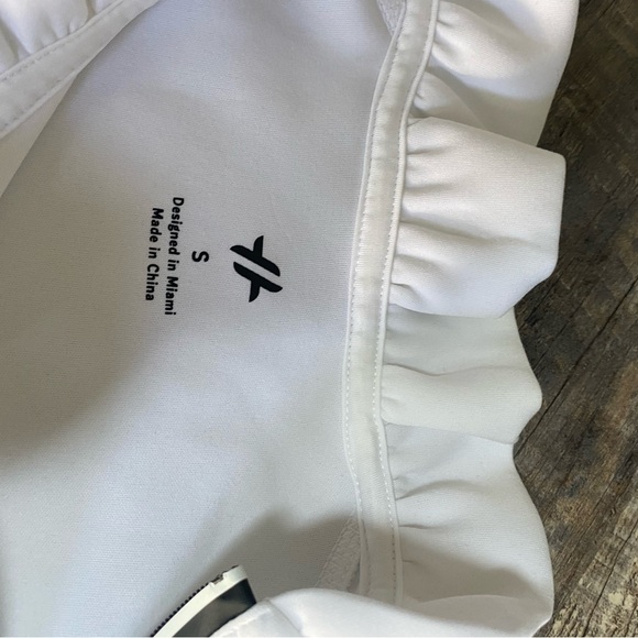 Track suit/ top size small and pants medium - Picture 3 of 3